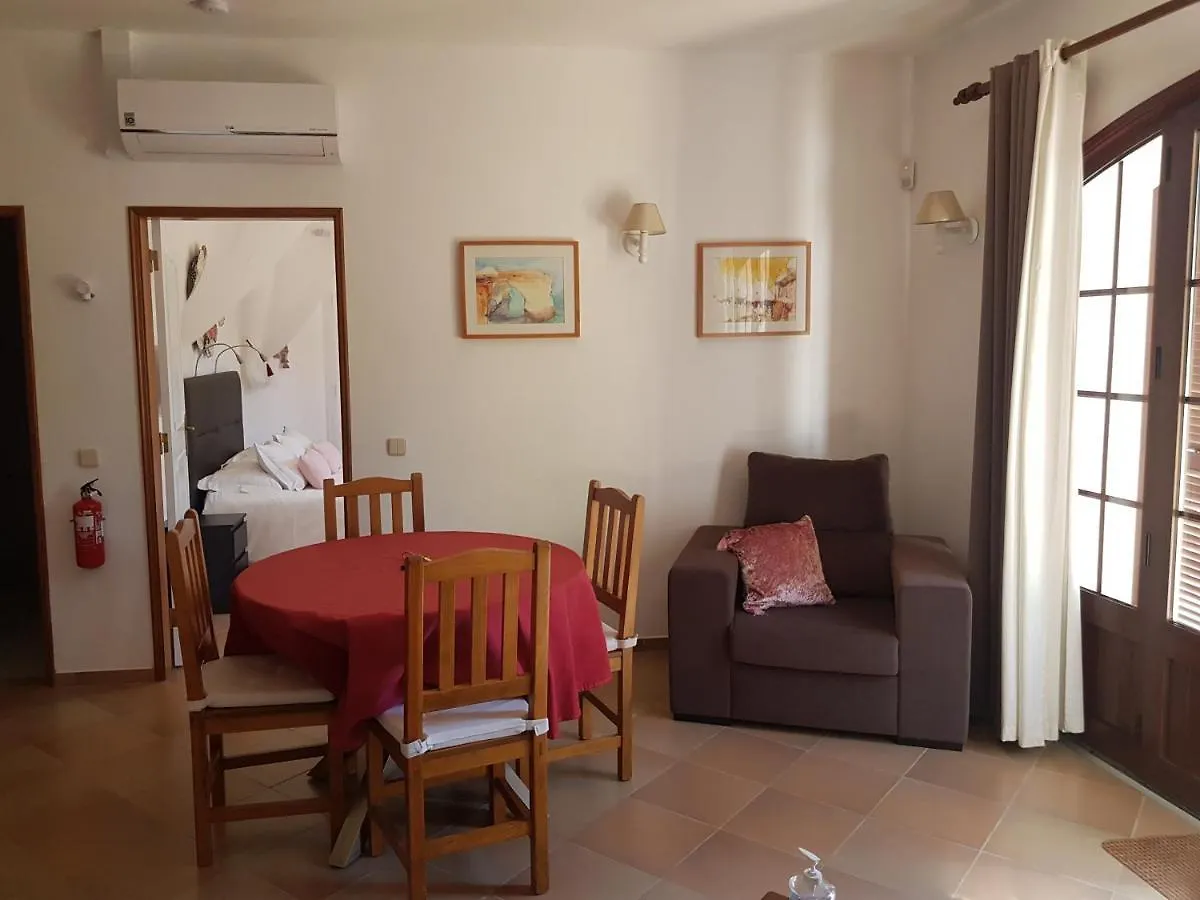 Monte-Bougainvillea Azinheiro Aparthotel